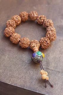 Náramek Rudraksha - 13 korálků 