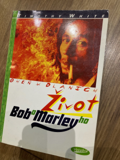 Život Boba Marleyho - Oheň v dlaních