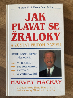 Jak plavat se žraloky a zůstat přitom naživu